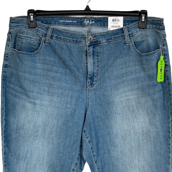 Style & Co SZ 22W Curvy Skinny Jeans Mid-Rise Medium Wash Stretch Whiskered Blue - Picture 2 of 10